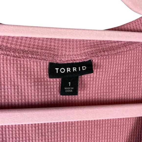 Torrid Pink Lace Shoulder Peplum Long Sleeve Top Size 1 (L) - Picture 4 of 6